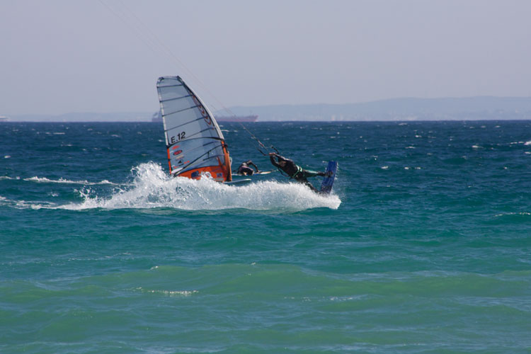 82f0a1-kiten-und-surfen-bei-tarifa.jpg